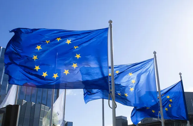 Jak wdrożyć przycisk “odstąp od umowy” – dyrektywa 2023/2673